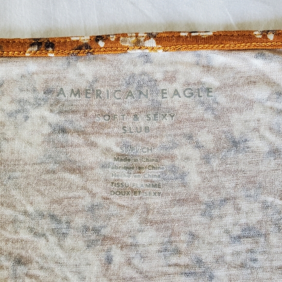 American Eagle Soft & Sexy Slub Long sleeve Button Down Blouse Top Size Small - Picture 3 of 4